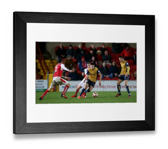 Framed Print : Bristol City's Callum O'Dowda in Action against Fleetwood Town in FA Cup Replay