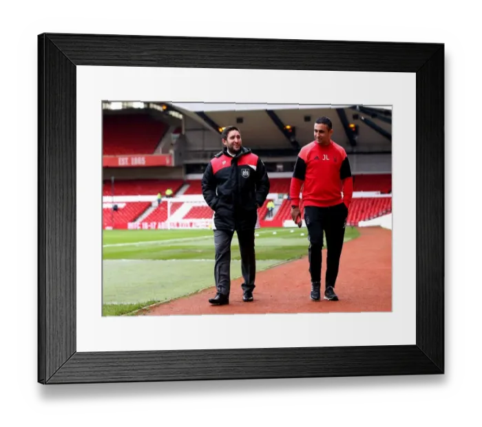 Framed Print : Bristol City's Lee Johnson at The City Ground during Sky Bet Championship Match Framed Print : Bristol City's Lee Johnson at The City Ground during Sky Bet Championship Match