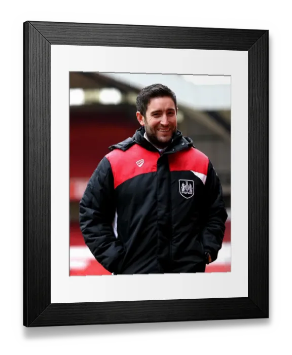 Framed Print : Johnson at the Helm: Bristol City vs. Nottingham Forest (Sky Bet Championship, 2017) Framed Print : Johnson at the Helm: Bristol City vs. Nottingham Forest (Sky Bet Championship, 2017)