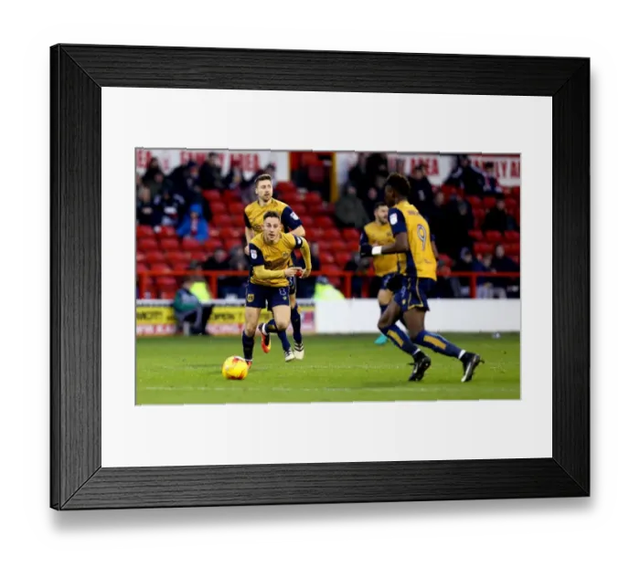 Framed Print : Josh Brownhill Charges Forward: Nottingham Forest vs. Bristol City, Sky Bet Championship (21st January 2017) Framed Print : Josh Brownhill Charges Forward: Nottingham Forest vs. Bristol City, Sky Bet Championship (21st January 2017)