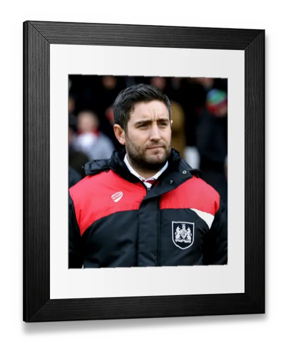 Framed Print : Lee Johnson Leads Bristol City at The City Ground vs. Nottingham Forest (21st January 2017)