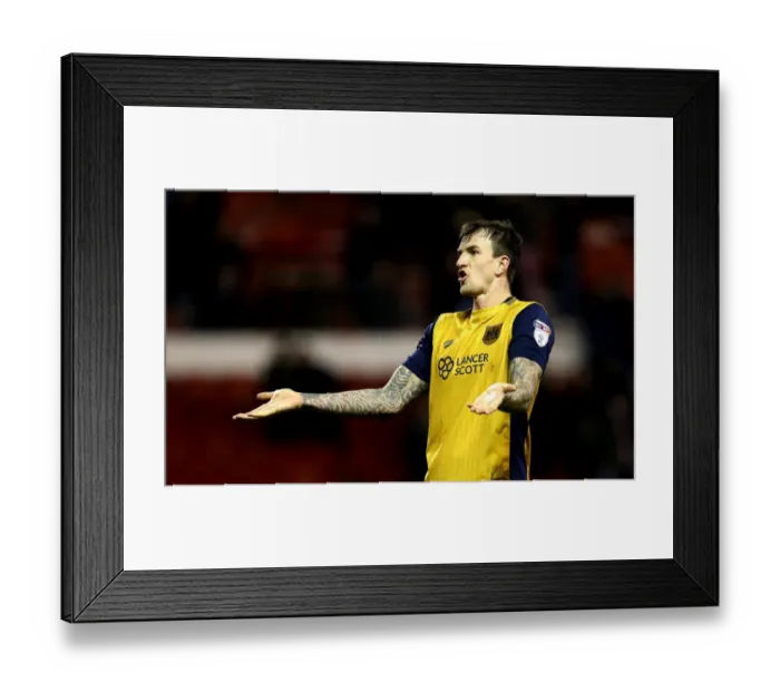 Framed Print : Aden Flint's Frustration: Nottingham Forest Outshines Bristol City (21 / 01 / 2017)