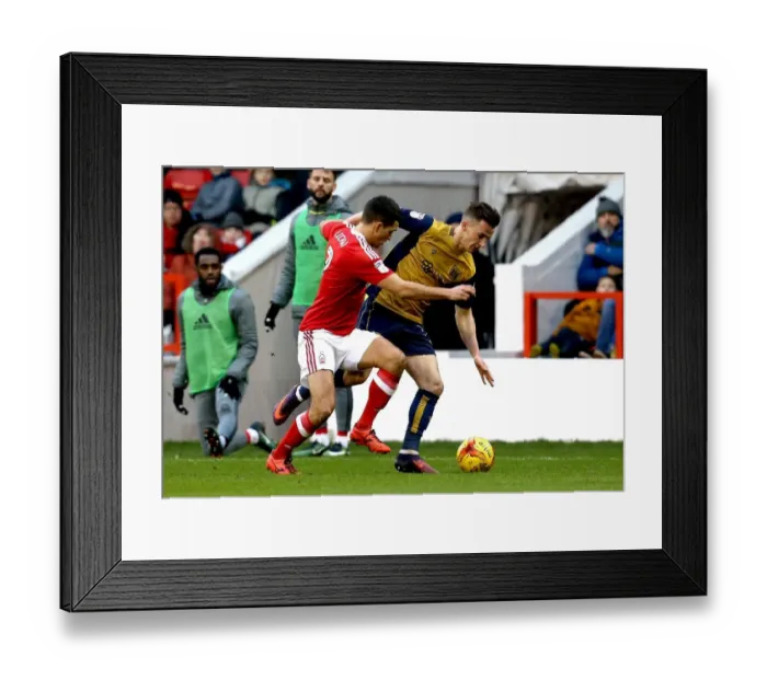 Framed Print : Bristol City's Joe Bryan Outmaneuvers Nottingham Forest's Eric Lichaj in Sky Bet Championship Clash Framed Print : Bristol City's Joe Bryan Outmaneuvers Nottingham Forest's Eric Lichaj in Sky Bet Championship Clash