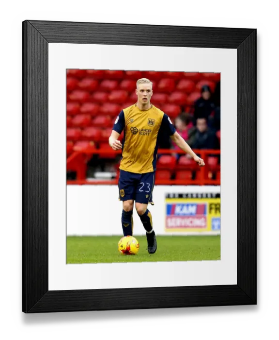 Framed Print : Hordur Magnusson of Bristol City in Action Against Nottingham Forest, Sky Bet Championship 2017 Framed Print : Hordur Magnusson of Bristol City in Action Against Nottingham Forest, Sky Bet Championship 2017