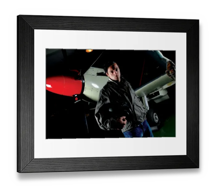 Framed Print : Ivan Sproule: A Beacon of Determination in Bristol City Football Club's 08-09 Season Framed Print : Ivan Sproule: A Beacon of Determination in Bristol City Football Club's 08-09 Season