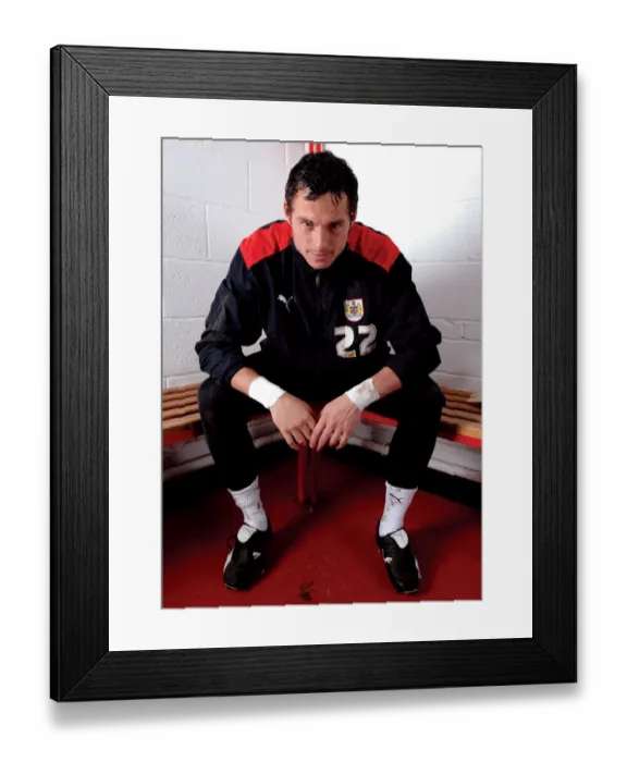Framed Print : Chris Weale: The Unyielding Guardian of Bristol City's 08-09 Season Framed Print : Chris Weale: The Unyielding Guardian of Bristol City's 08-09 Season