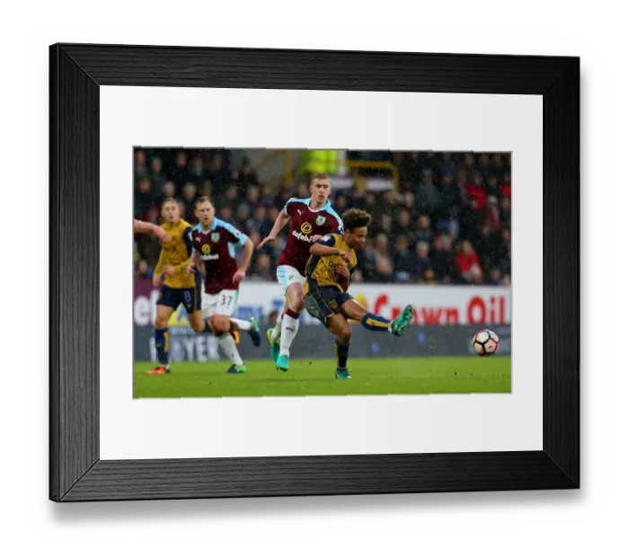 Framed Print : Bobby Reid in Action: Burnley vs. Bristol City, FA Cup Fourth Round, Turf Moor, 2017