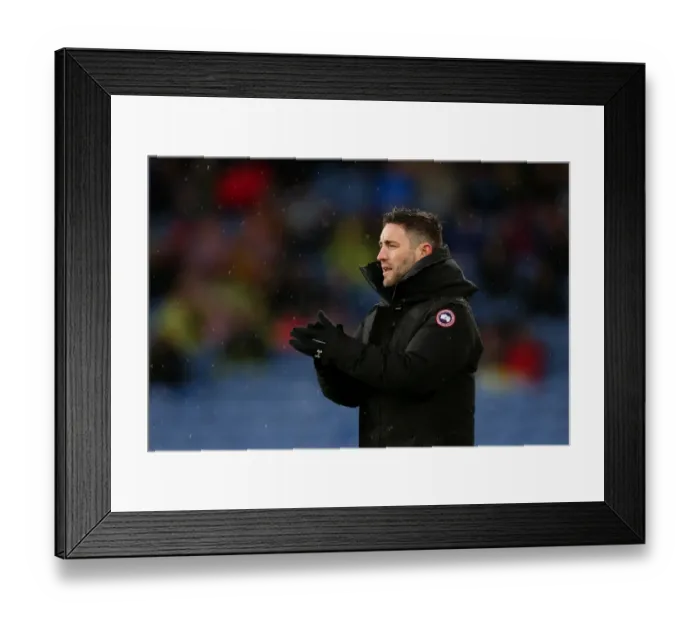 Framed Print : Bristol City's Lee Johnson Motivates Team at Turf Moor during Burnley FA Cup Clash Framed Print : Bristol City's Lee Johnson Motivates Team at Turf Moor during Burnley FA Cup Clash
