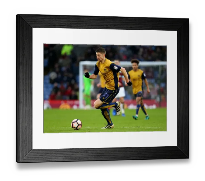 Framed Print : Jens Hegeler of Bristol City Attacks in FA Cup Clash at Turf Moor (28 / 01 / 2017) Framed Print : Jens Hegeler of Bristol City Attacks in FA Cup Clash at Turf Moor (28 / 01 / 2017)