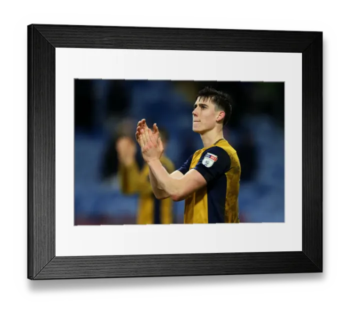 Framed Print : Bristol City's Callum O'Dowda Shows Appreciation to Fans after Burnley Match, FA Cup 2017