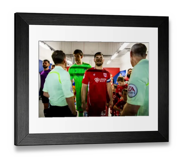 Framed Print : Bristol City Players in the Tunnel: Unity Before the Sky Bet Championship Clash Against Sheffield Wednesday (January 2017) Framed Print : Bristol City Players in the Tunnel: Unity Before the Sky Bet Championship Clash Against Sheffield Wednesday (January 2017)