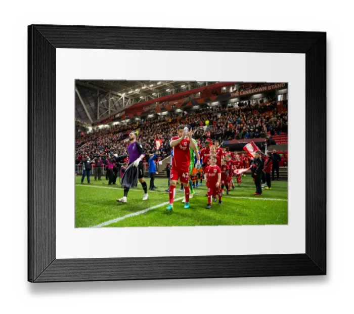 Framed Print : Bailey Wright Leads Bristol City Against Sheffield Wednesday in Sky Bet Championship, Ashton Gate Stadium (January 2017)