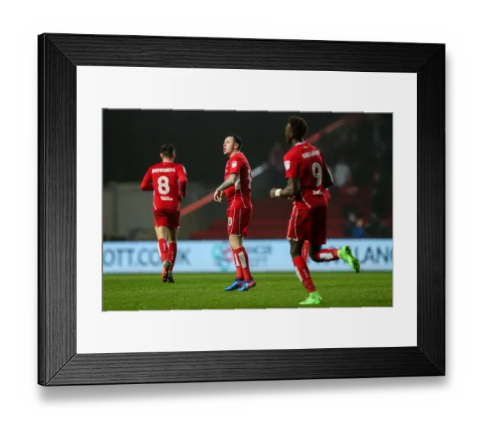 Framed Print : Dramatic Equalizer: Lee Tomlin and Tammy Abraham's Thrilling Comeback for Bristol City vs Sheffield Wednesday, 2-2 Framed Print : Dramatic Equalizer: Lee Tomlin and Tammy Abraham's Thrilling Comeback for Bristol City vs Sheffield Wednesday, 2-2