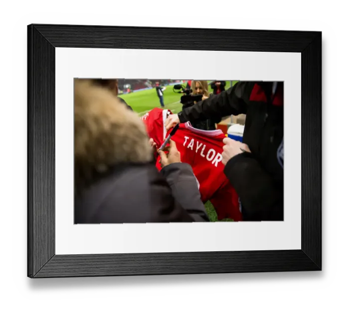 Framed Print : Bristol City Welcomes New Signing Matty Taylor at Half Time against Sheffield Wednesday Framed Print : Bristol City Welcomes New Signing Matty Taylor at Half Time against Sheffield Wednesday