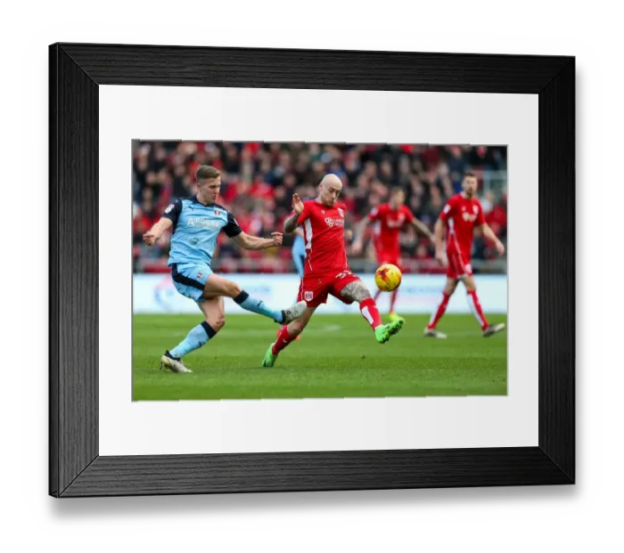 Framed Print : Intense Championship Clash: David Cotterill vs. Will Vaulks Framed Print : Intense Championship Clash: David Cotterill vs. Will Vaulks