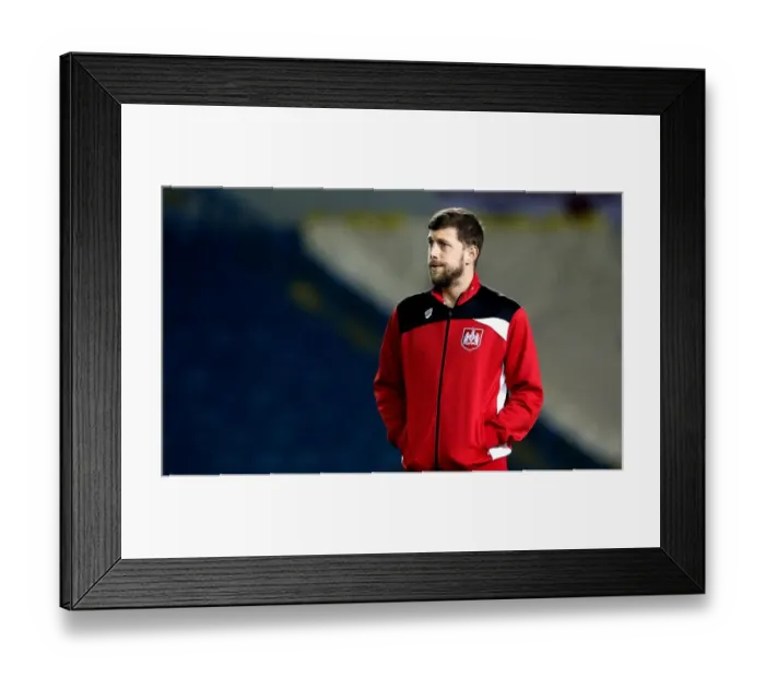 Framed Print : Frank Fielding of Bristol City Faces Off Against Leeds United at Elland Road, 2017 Framed Print : Frank Fielding of Bristol City Faces Off Against Leeds United at Elland Road, 2017