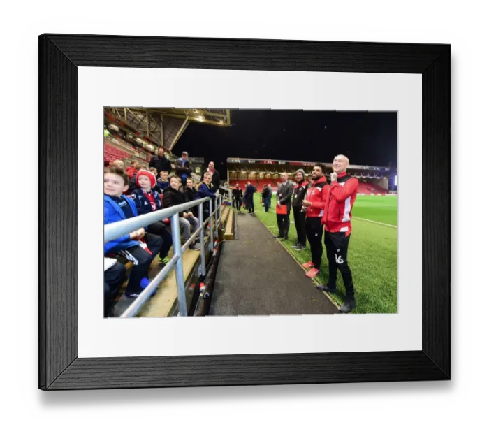 Framed Print : Sky Bet Championship Showdown: Bristol City vs Fulham at Ashton Gate - February 2017 Framed Print : Sky Bet Championship Showdown: Bristol City vs Fulham at Ashton Gate - February 2017