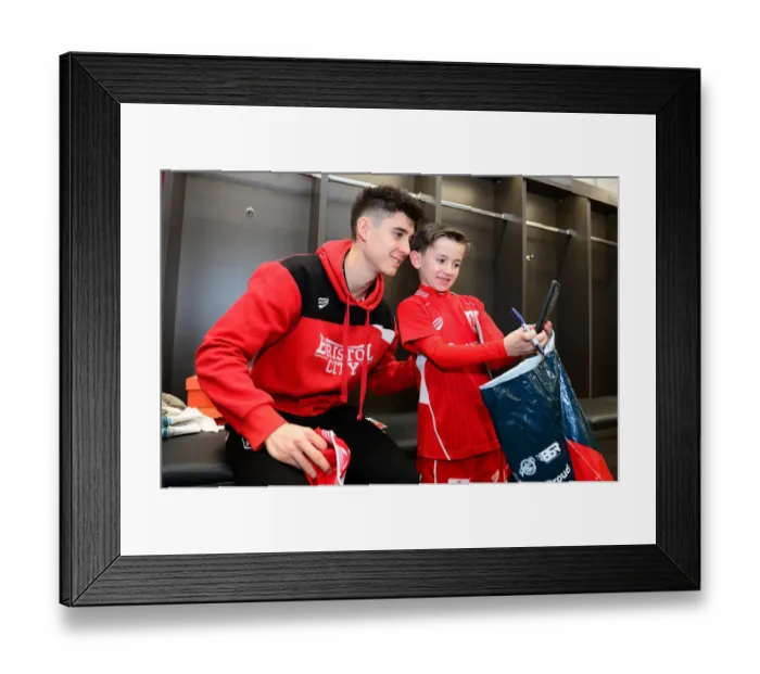 Framed Print : Bristol City's Callum O'Dowda with Mascot at Ashton Gate - Bristol City vs Fulham, Sky Bet Championship (2017)