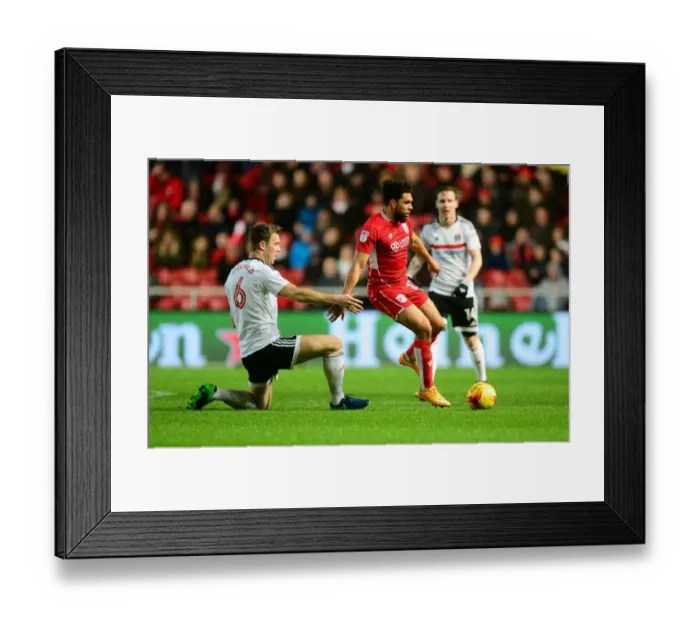 Framed Print : Bristol City vs Fulham: Scott Golbourne in Action at Ashton Gate, 2017 Framed Print : Bristol City vs Fulham: Scott Golbourne in Action at Ashton Gate, 2017