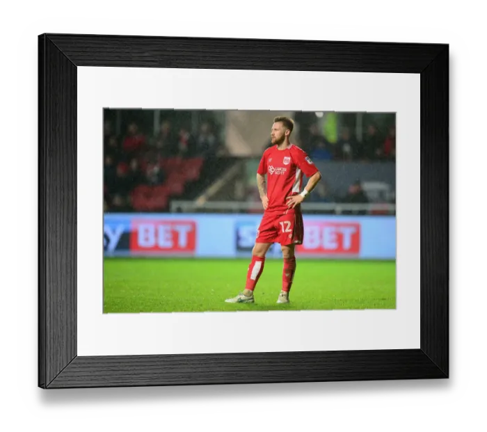 Framed Print : Matty Taylor in Action: Bristol City vs Fulham, 2017 Framed Print : Matty Taylor in Action: Bristol City vs Fulham, 2017