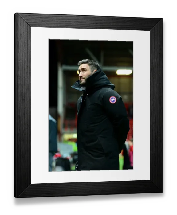 Framed Print : Bristol City FC: Lee Johnson Leads the Charge Against Fulham in Sky Bet Championship Clash, 22nd February 2017