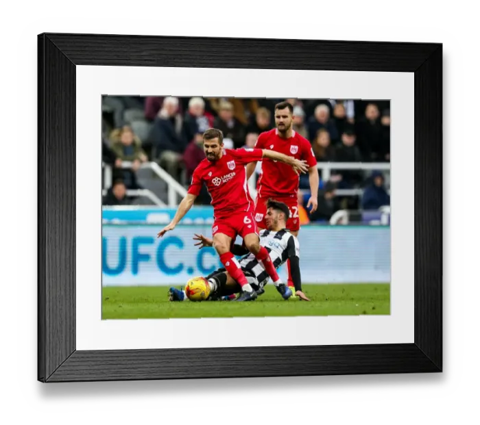 Framed Print : Gary O'Neil of Bristol City in Action Against Newcastle United, Sky Bet Championship 2017 Framed Print : Gary O'Neil of Bristol City in Action Against Newcastle United, Sky Bet Championship 2017