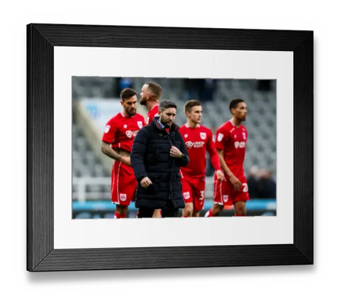 Framed Print : Bristol City's Dramatic Comeback: Overturning a 0-2 Deficit Against Newcastle United under Lee Johnson