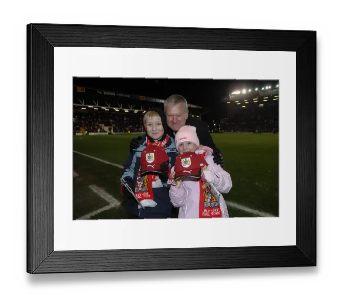 Framed Print : Bristol City vs. Sheffield United: A Football Showdown - Season 08-09