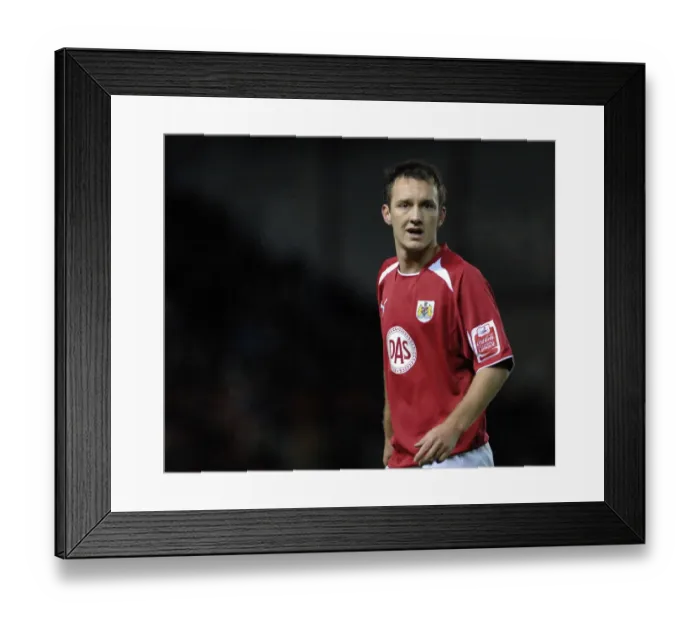 Framed Print : Bristol City vs Sheffield United: A Fierce Clash from the 08-09 Season Framed Print : Bristol City vs Sheffield United: A Fierce Clash from the 08-09 Season