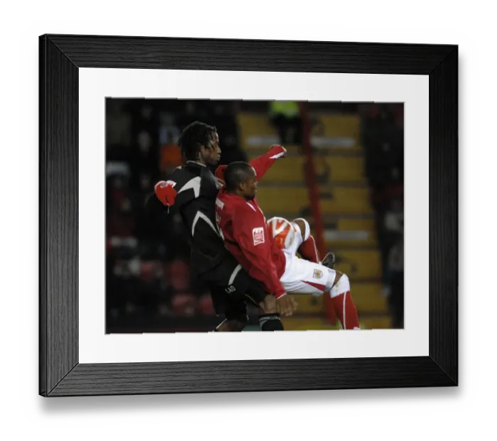 Framed Print : The Showdown: Bristol City vs Sheffield United - Season 08-09 Framed Print : The Showdown: Bristol City vs Sheffield United - Season 08-09