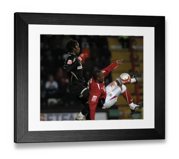 Framed Print : Bristol City vs Sheffield United: A Football Rivalry from the 08-09 Season Framed Print : Bristol City vs Sheffield United: A Football Rivalry from the 08-09 Season
