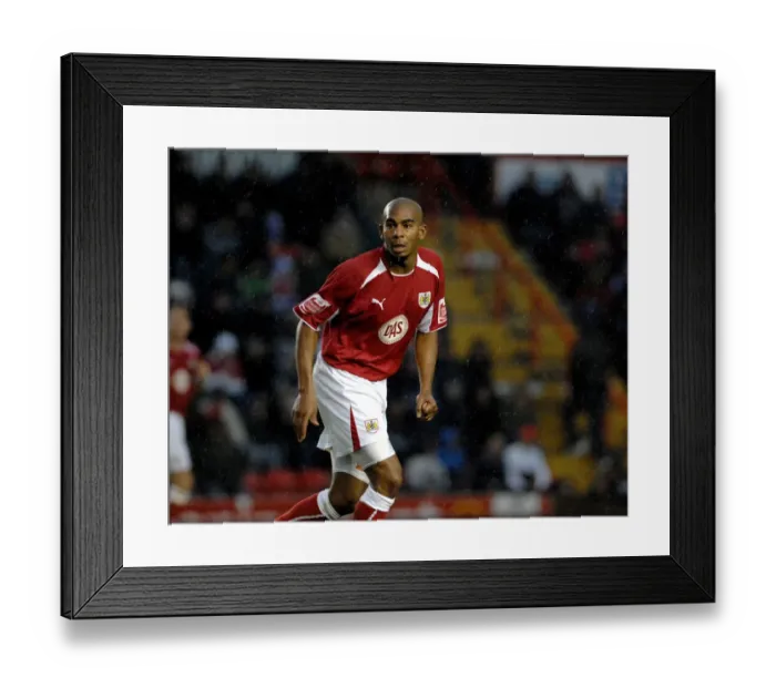 Framed Print : Bristol City vs. Reading: A Clash from the 08-09 Season Framed Print : Bristol City vs. Reading: A Clash from the 08-09 Season
