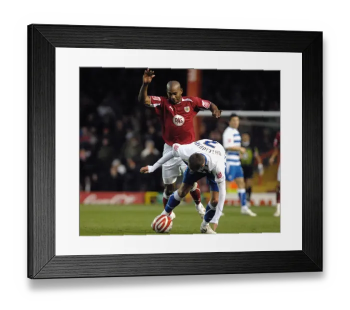 Framed Print : Bristol City vs Reading: A Clash of Football Titans - 08-09 Season Framed Print : Bristol City vs Reading: A Clash of Football Titans - 08-09 Season