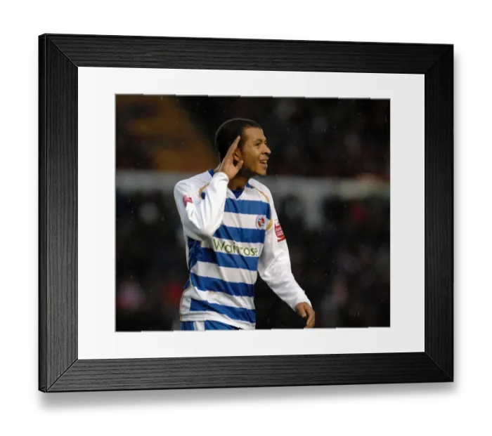 Framed Print : A Clash of Football Powers: Bristol City vs Reading (08-09 Season) Framed Print : A Clash of Football Powers: Bristol City vs Reading (08-09 Season)