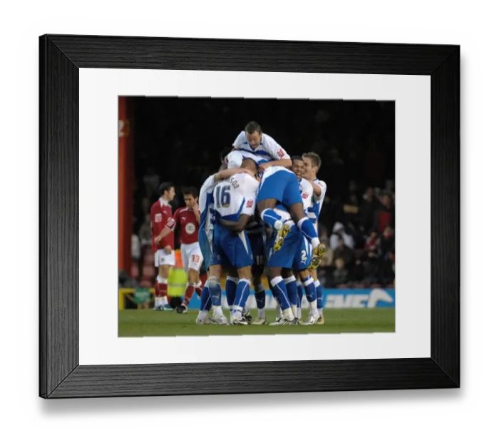 Framed Print : Bristol City vs Reading: Clash of Football Powers (08-09 Season) Framed Print : Bristol City vs Reading: Clash of Football Powers (08-09 Season)