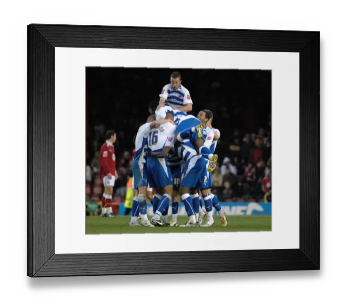 Framed Print : A Clash of Football Powerhouses: Bristol City vs Reading (08-09 Season)