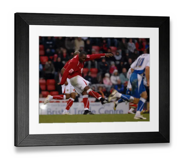 Framed Print : A Clash of Football Titans: Bristol City vs. Reading (08-09)