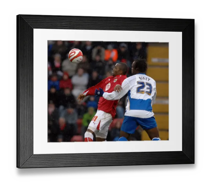 Framed Print : Clash of Giants: Bristol City vs Reading, 08-09 Season Framed Print : Clash of Giants: Bristol City vs Reading, 08-09 Season