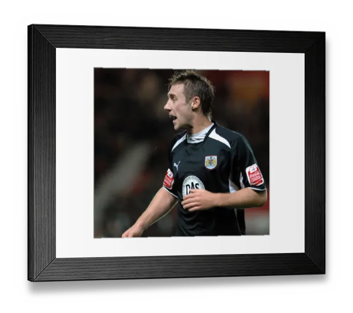 Framed Print : David Noble calls for the ball Framed Print : David Noble calls for the ball
