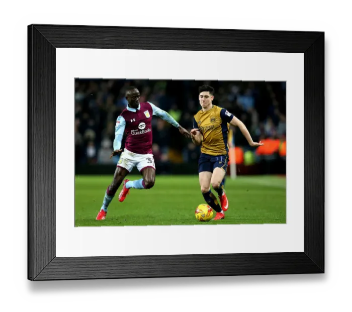 Framed Print : Bristol City's Callum O'Dowda Dazzles Past Aston Villa's Albert Adomah Framed Print : Bristol City's Callum O'Dowda Dazzles Past Aston Villa's Albert Adomah