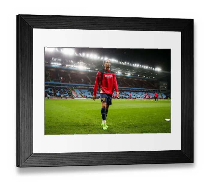 Framed Print : Aston Villa vs. Bristol City: Zak Vyner in Action at Villa Park (Sky Bet EFL Championship, 2017) Framed Print : Aston Villa vs. Bristol City: Zak Vyner in Action at Villa Park (Sky Bet EFL Championship, 2017)