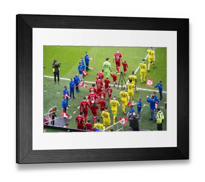Framed Print : Bristol City vs Burton Albion: Players Take to the Pitch at Ashton Gate, Sky Bet Championship (March 4, 2017) Framed Print : Bristol City vs Burton Albion: Players Take to the Pitch at Ashton Gate, Sky Bet Championship (March 4, 2017)
