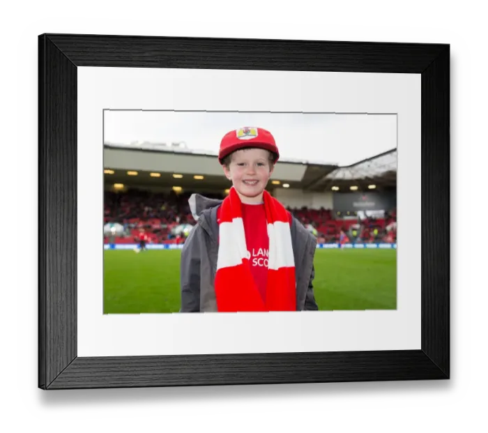 Framed Print : Sky Bet Championship Showdown: Bristol City vs Burton Albion, 4th March 2017 - Clash at Ashton Gate Framed Print : Sky Bet Championship Showdown: Bristol City vs Burton Albion, 4th March 2017 - Clash at Ashton Gate