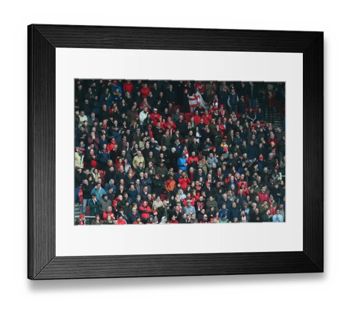 Framed Print : Bristol City vs Burton Albion: A Sea of Passionate Fans at Ashton Gate, Sky Bet Championship (04 / 03 / 2017) Framed Print : Bristol City vs Burton Albion: A Sea of Passionate Fans at Ashton Gate, Sky Bet Championship (04 / 03 / 2017)