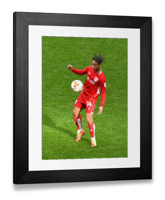 Framed Print : Bobby Reid in Action: Bristol City vs Burton Albion, Sky Bet Championship, 2017 Framed Print : Bobby Reid in Action: Bristol City vs Burton Albion, Sky Bet Championship, 2017