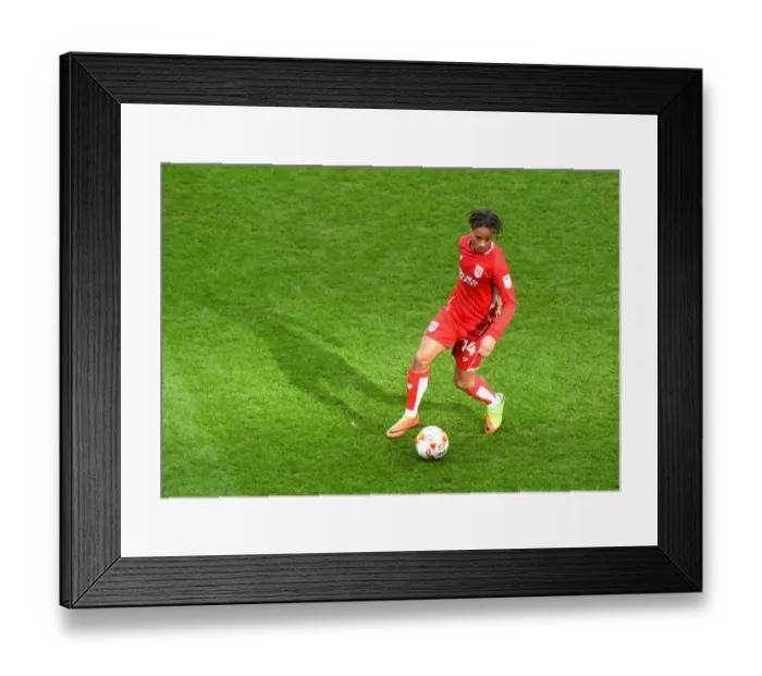 Framed Print : Bobby Reid in Action: Bristol City vs Burton Albion, Sky Bet Championship, 2017 Framed Print : Bobby Reid in Action: Bristol City vs Burton Albion, Sky Bet Championship, 2017