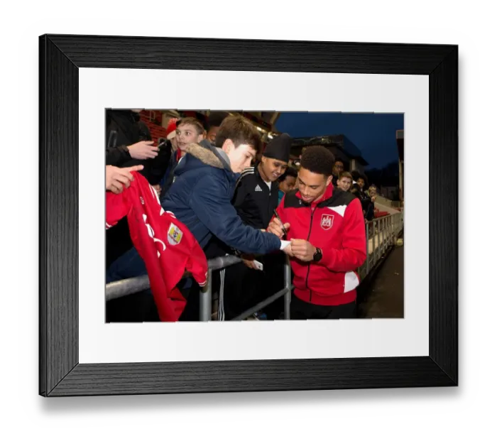 Framed Print : Young Fans Meet Frank Fielding and Zak Vyner of Bristol City at Ashton Gate Framed Print : Young Fans Meet Frank Fielding and Zak Vyner of Bristol City at Ashton Gate