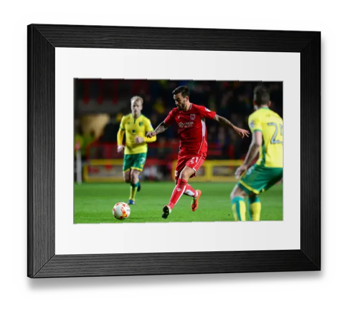 Framed Print : Marlon Pack of Bristol City in Action Against Norwich City, Sky Bet Championship, Ashton Gate, Bristol, England - 07 / 03 / 2017 Framed Print : Marlon Pack of Bristol City in Action Against Norwich City, Sky Bet Championship, Ashton Gate, Bristol, England - 07 / 03 / 2017
