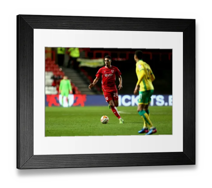 Framed Print : Bristol City's Zak Vyner Charges Forward Against Norwich City in Sky Bet Championship Clash Framed Print : Bristol City's Zak Vyner Charges Forward Against Norwich City in Sky Bet Championship Clash