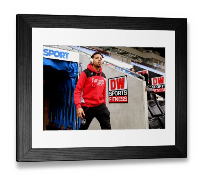 Framed Print : Korey Smith's Arrival: Wigan Athletic vs. Bristol City, Sky Bet Championship (11 March 2017)